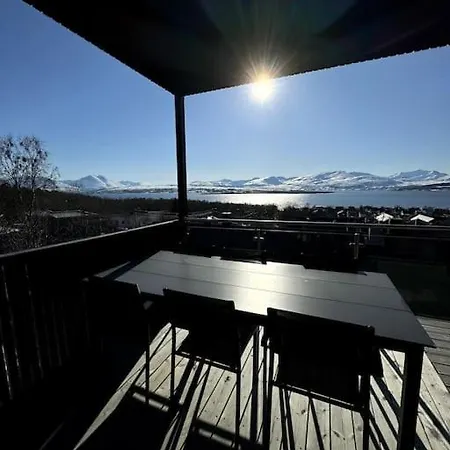 Sentral Med Fantastisk Utsikt! Tromsø