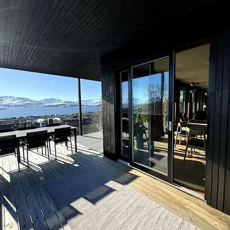 Villa Sentral Med Fantastisk Utsikt! *