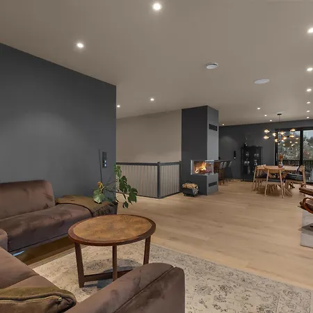 Sentral Med Fantastisk Utsikt! *