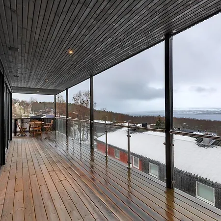 Sentral Med Fantastisk Utsikt! Villa *